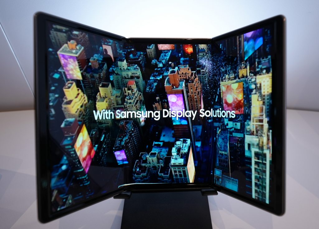 An All-New Custom Galaxy Experience: Introducing Galaxy Z Flip3 Bespoke  Edition - Samsung US Newsroom