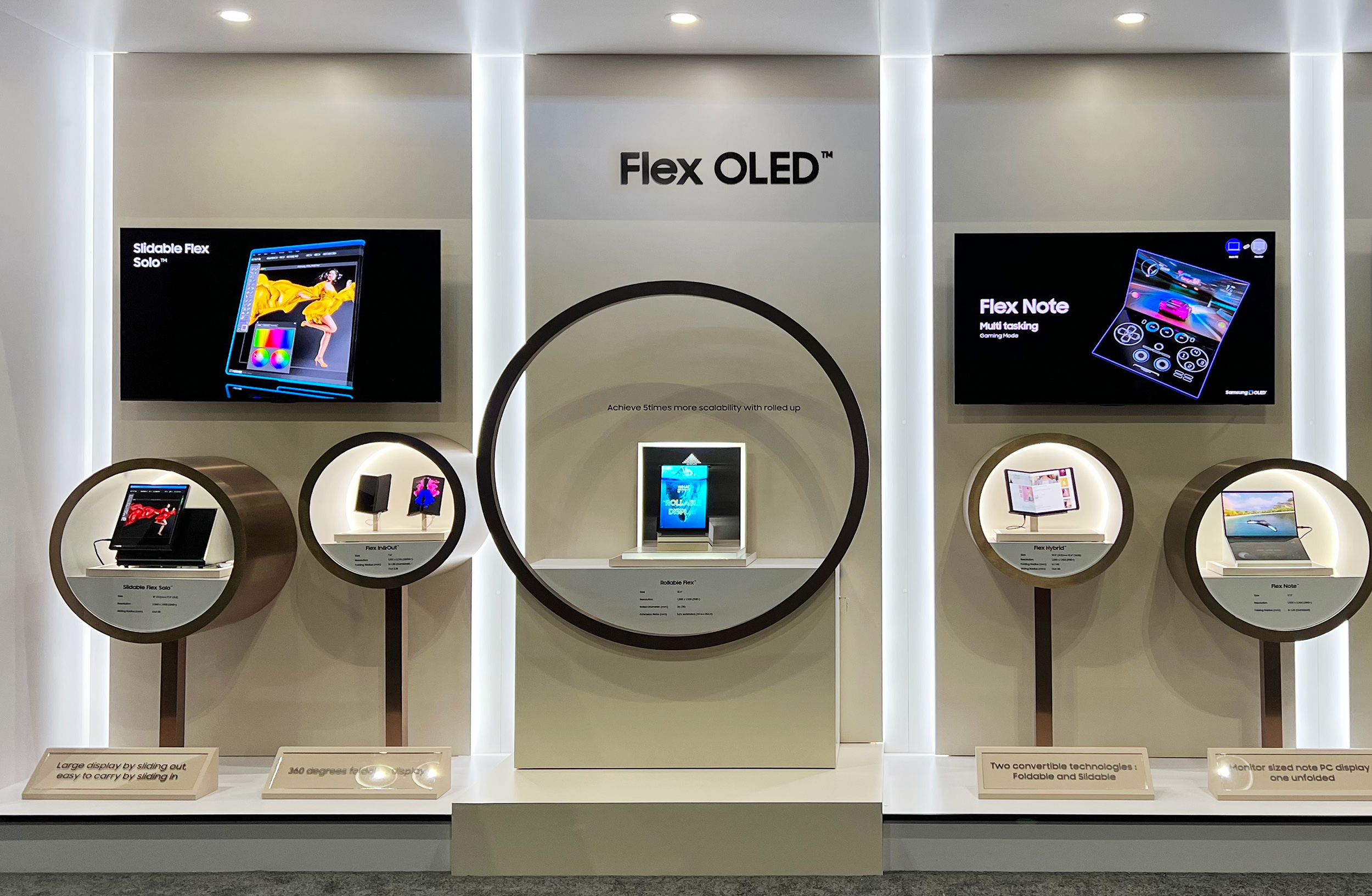 CES 2023 - Un écran OLED pliant et enroulable signé Samsung Display