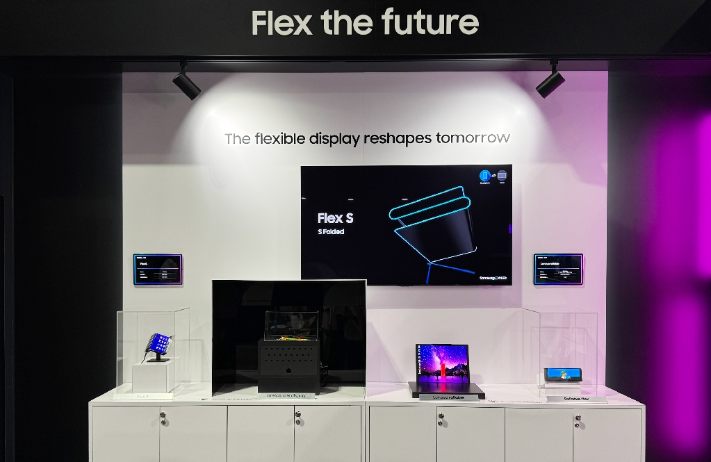 Samsung Display Showcases OLEDoS Leadership at AWE USA 2025