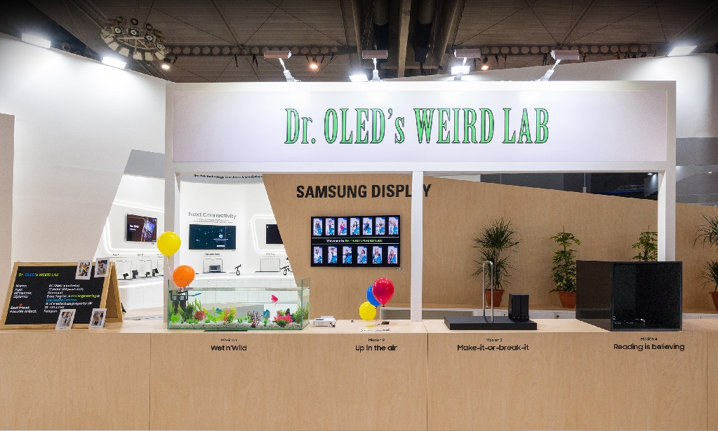 [MWC 2023] Dr.OLED's Weird Lab