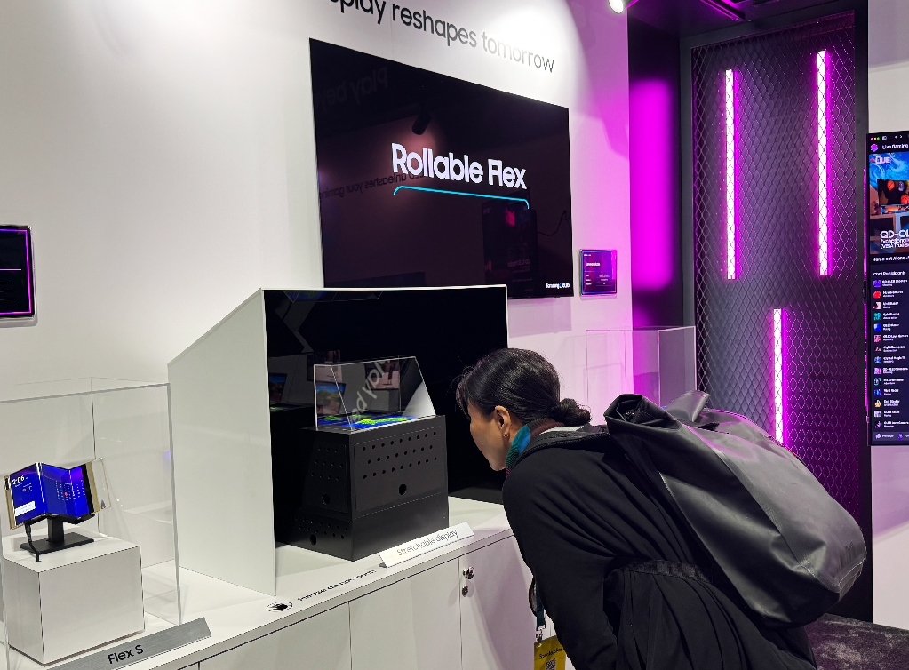 Samsung Display Showcases OLEDoS Leadership at AWE USA 2025